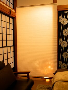 アオイ(Aoi)/メイク、お着替え時は