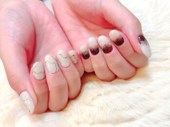 サニーデイズ ネイルアンドビューティー 曙橋店(SunnyDays Nail&Beauty)/アイボリーニュアンス