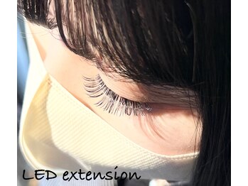 ニーチェ アイ(niche eye)/LEDエクステ