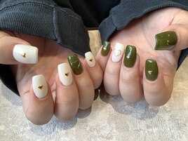 ホワイト×カーキ