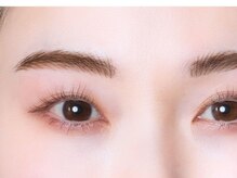 ～眉形だけではなく、毛流れを美しく整える[間引き]～