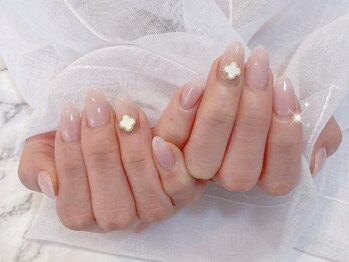 デコール 心斎橋(DECOR)/1ポイントお花パーツネイル