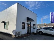 店舗前駐車場あり◇お気軽にお越しください♪