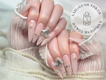ネイルズガッシュトウキョウ 横浜西口店(NAILsGUSH TOKYO)の写真/【スカルプ】深爪や折れてしまった爪も美しいフォルムで長さだし♪綺麗め/ゴテゴテ/ナチュラルも◎