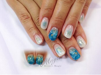 ネイルサロン ビューティーマジック 川口店/ チーク&ホログラネイル