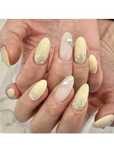 グリーディ(greedy)/キラキライエローネイル