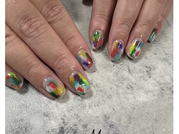 マノレア(Manolea)/個性派カラフルネイル