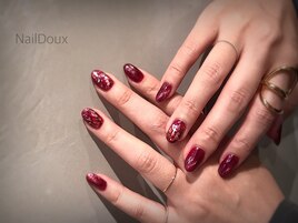 ミラーバーガンディネイル