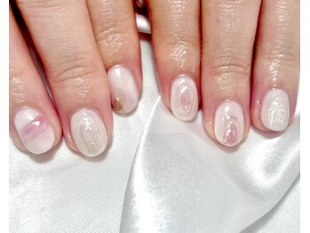 ミーア(miiA)/ホワイト＆ピンク＊ニュアンス