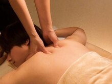 肩こりや首の痛みが気になる方もお任せ！ベタベタしないオイル◎