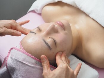 皮膚先生/小顔コルギ