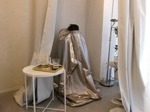 Yug.Eの雰囲気(マントの中の温かい空気を、ぜひ深呼吸してみてください)