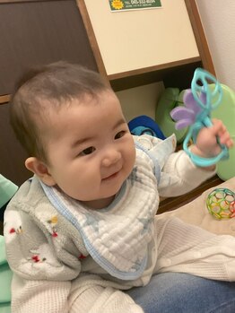 子育てママの整体サロン/施術中のお子様の様子