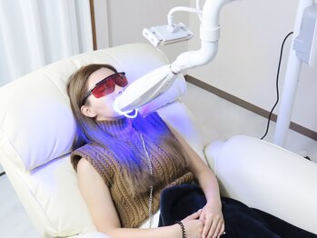 サリーサロン(SallySalon)/セルフホワイトニングで白い歯