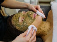 ユカリス(Yu.charis)/REVIハーブピーリング施術工程♪