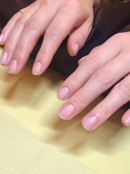 ラフ ネイルアンドモア(Laugh nail&more)の写真/大人女性が一息つけるケア重視のおもてなしサロン。地爪育成や足裏角質のお悩みもお任せください！