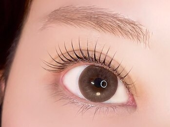 アンムート(Anmut)の写真/まつ毛の傷みが気になるならパリジェンヌラッシュリフト★ナチュラルな仕上がりからぱっちり目元までOK!