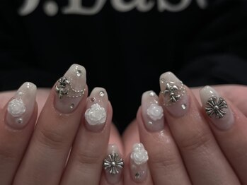 アングゥ ウル(ungu ul)/ホワイトネイル/薔薇/クロム