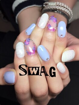 スワッグ(SWAG)/白ボーダー×フラワーネイル