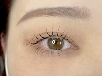 チコ 中津店(chico)の写真/自まつげが伸びたような自然な目元で大人の品格を♪ナチュラルで美しい仕上がり＆モチの良さに自信あり◎