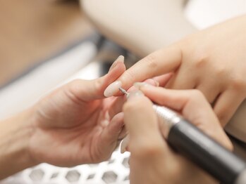 ジョワ(joie)の写真/爪が薄い、弱い方にオススメ◎ケアのみのご来店でもOK!丁寧なハンドケアで理想の指先に【八尾/ケアネイル】