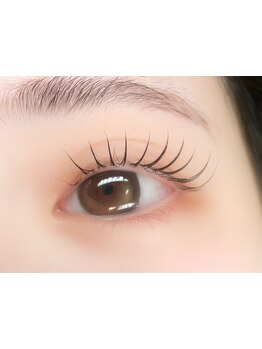 ナチュラル上品な目元にしたい