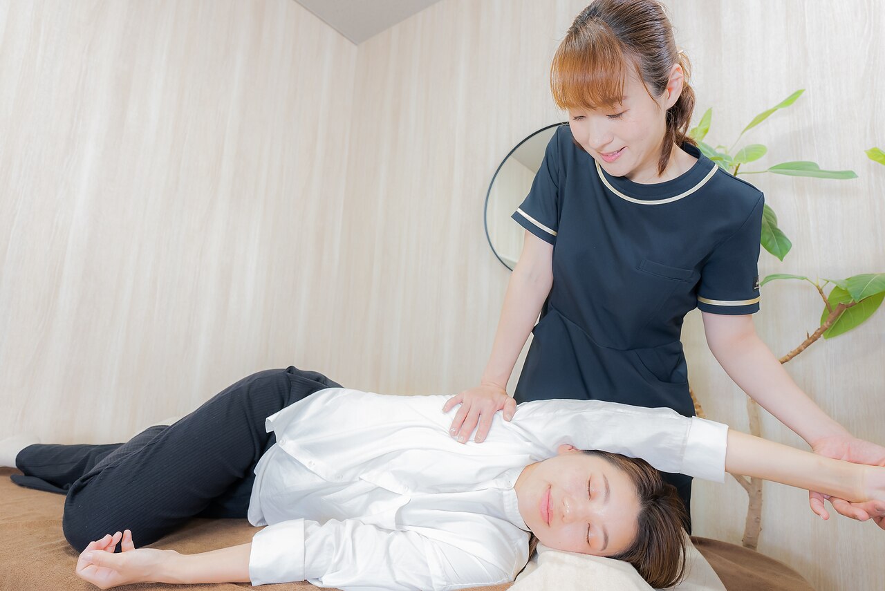 【人気No.1☆肩こり.頭痛でお悩みの方へ】肩甲骨はがし＋骨盤矯正7000→\3500