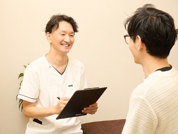 かいほう整体 本町院の写真/【本町駅徒歩2分】お仕事帰りなどに通いやすい♪長年悩んでいる痛みの根本にアプローチ!男性も大歓迎◎
