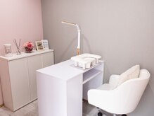 シェアサロン内にある個室のネイルサロンです♪