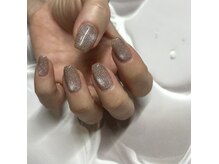 ハワイ雑貨が並ぶアットホームな空間でキレイを楽しめます。