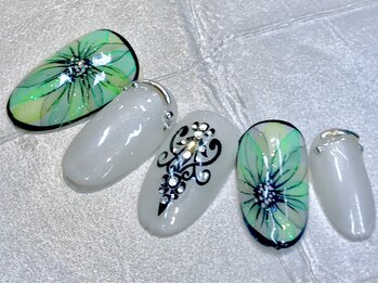 ビービーネイル(BB)/グリーンの水彩フラワー!