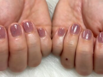 お客様ネイルのご紹介です♪