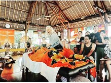 【世界で学んだ技術】バリでのエサレンマッサージのトレーニング