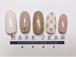 ベージュ　ラメ　ビジュー