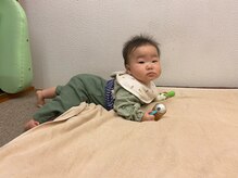 子育てママの整体サロン/施術中のお子様の様子