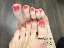 春にピンクなフットネイル！