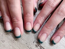 サロンドティス 学芸大学(salon de tis)/グリーンフレンチネイル