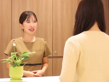 ナリス ビューティサロン 博多マルイ店/受付