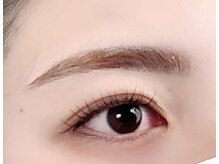 間引き、カット細部までこだわりのアイブロウwax脱毛