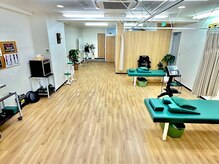 すなお 二日市整骨院/院内は広くて緑があふれています