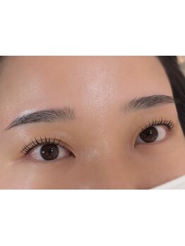 ナチュラル上品な目元にしたい