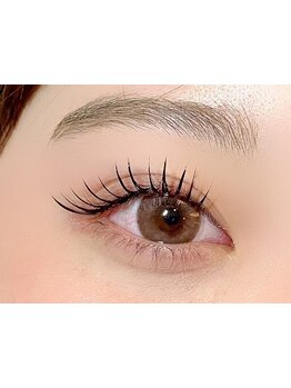 ナチュラル上品な目元にしたい