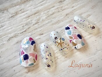 ラグウナ(Laguna)/夏のステンドグラス風ネイル