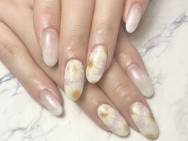 ラメグラデ×ひまわりネイル！
