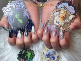 Wicked風ファンタジーネイル