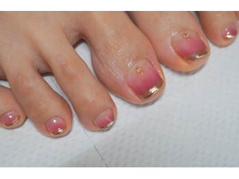 マジョラム ネイル(Marjoram Nail)の写真/持ち込みデザインもOK！シンプルフットネイルや手描きアートまで種類豊富☆