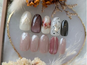 クロエ ネイルアンドアイラッシュ(Cloe)の写真/豊富なサンプルをご用意◎色かえ◎【定額デザイン(上)￥7000/定額シンプル(下)￥5800】綺麗め～ニュアンス