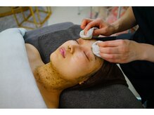 ユカリス(Yu.charis)/REVIハーブピーリング施術工程♪