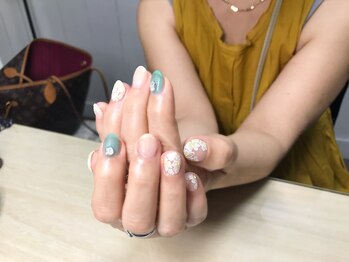 ヒトミネイルズ(Hitomi Nails)/￥9000