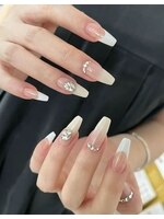 Nail & Eyelash Riona